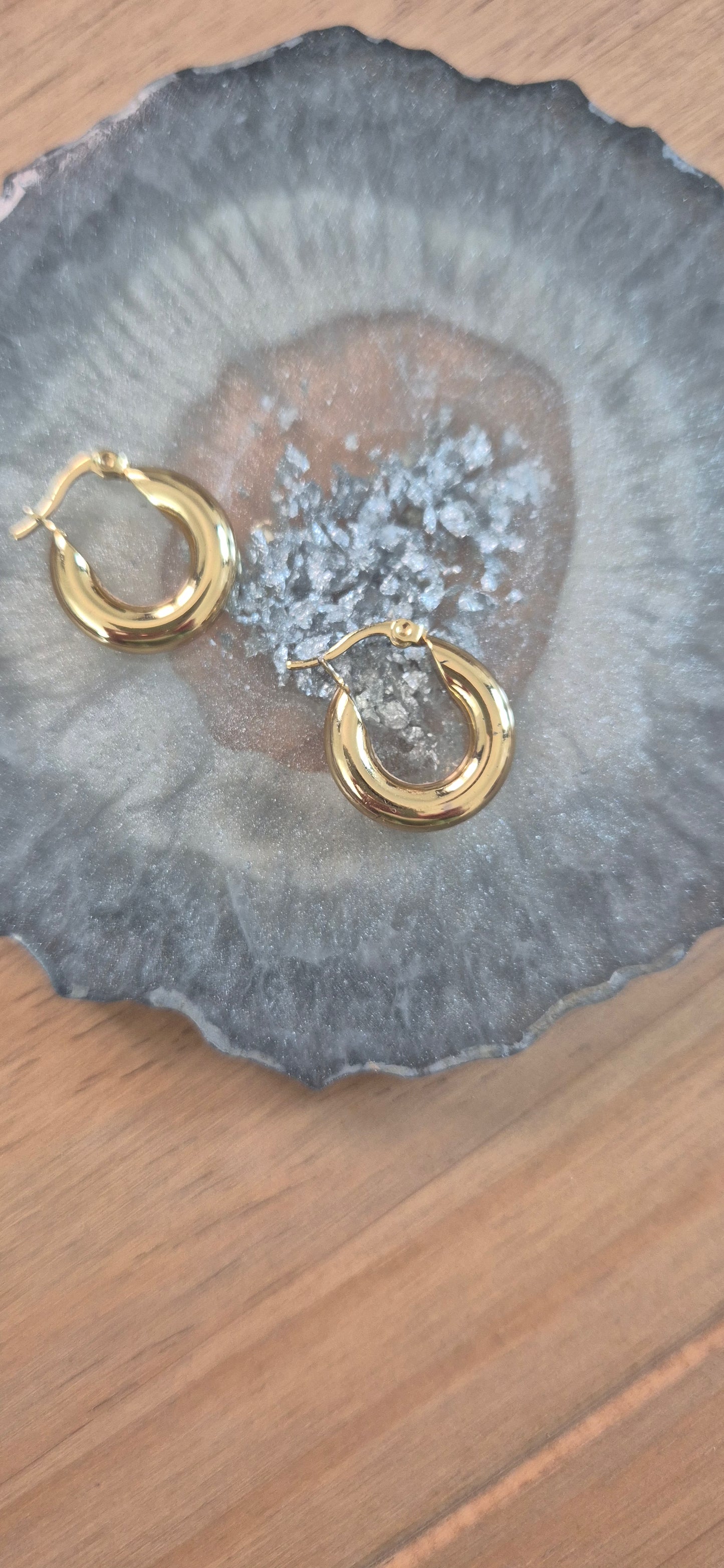 Iconic Luxe Hoops