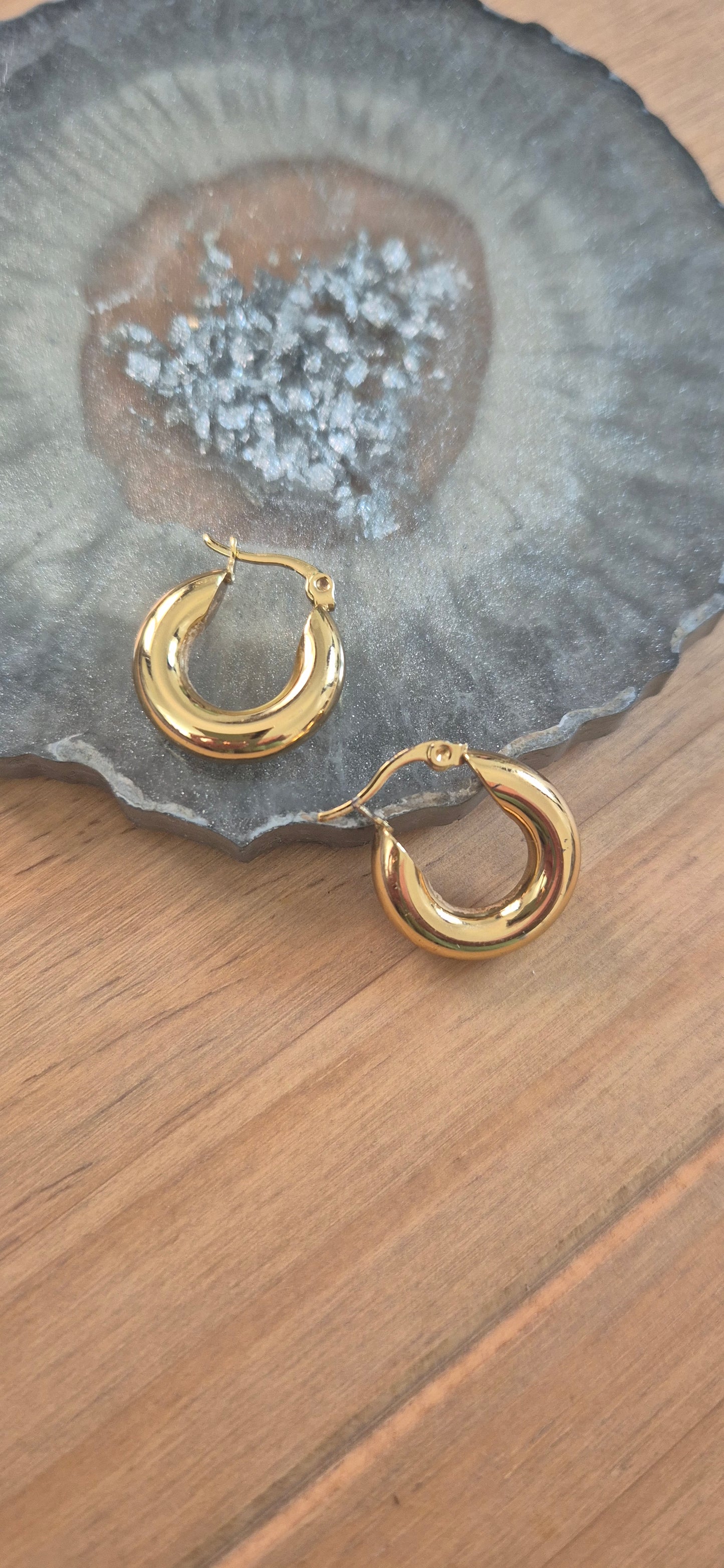 Iconic Luxe Hoops