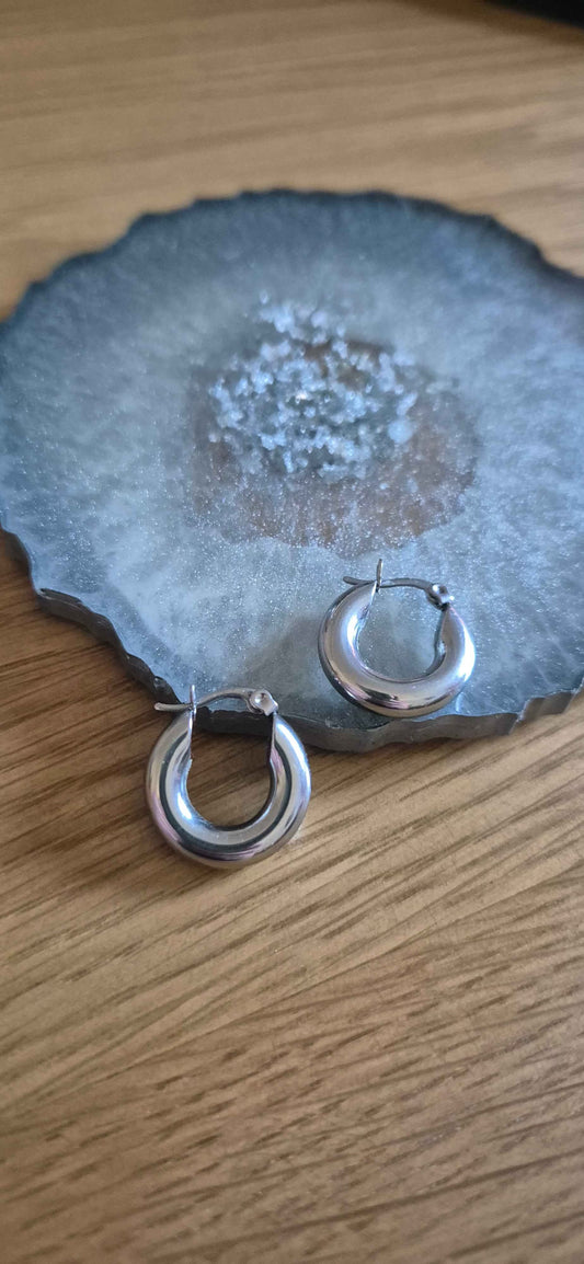 Iconic Luxe Hoops