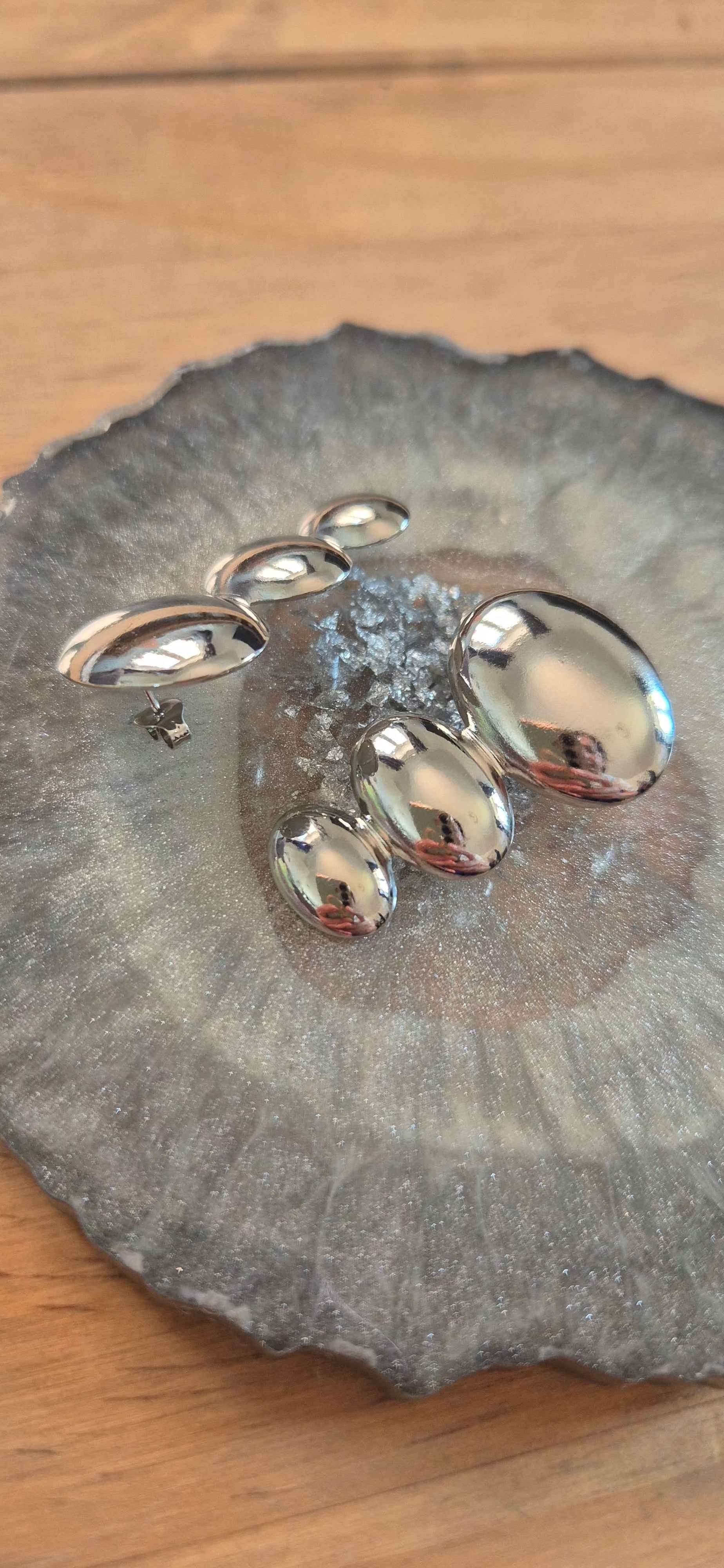 Sculpt Pebble Studs